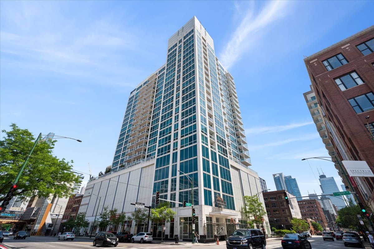 757 N Orleans Street Unit: 908