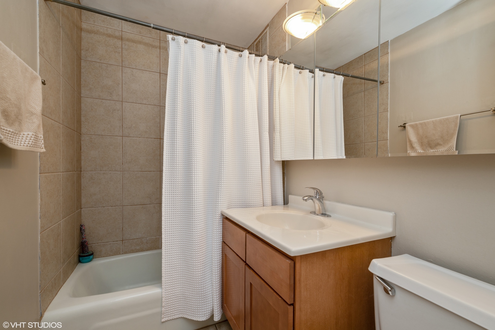 655 W Irving Park Road Unit: 2213