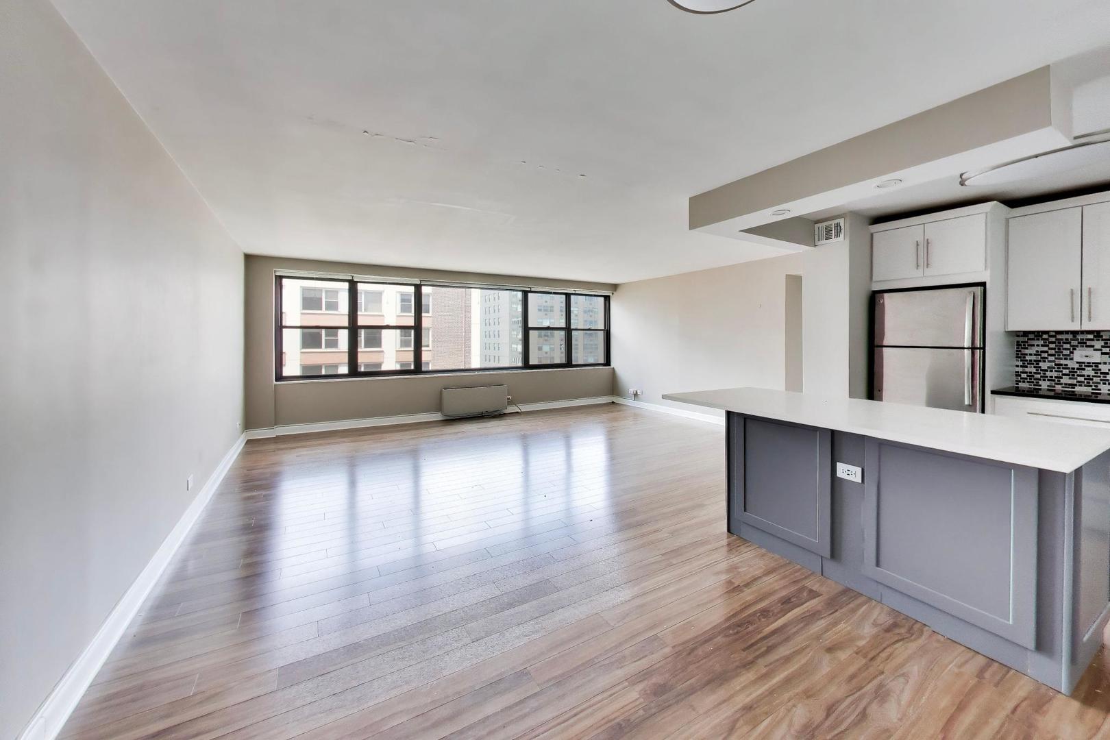850 N DEWITT Place Unit: 20A