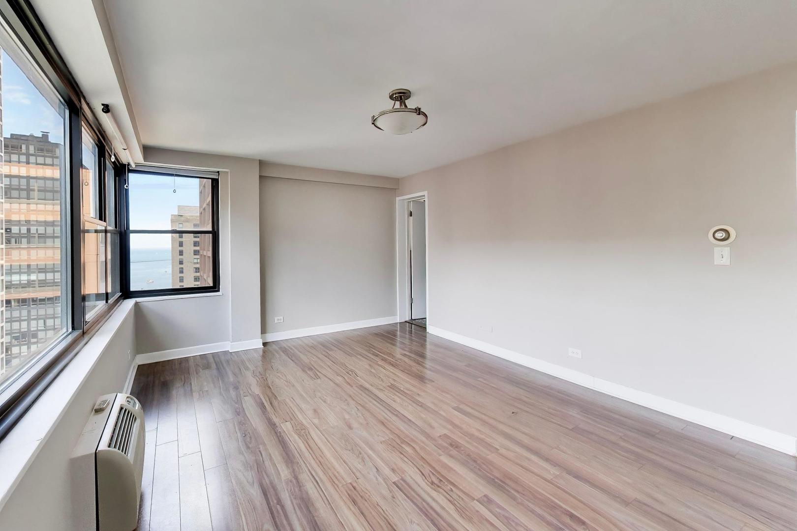 850 N DEWITT Place Unit: 20A