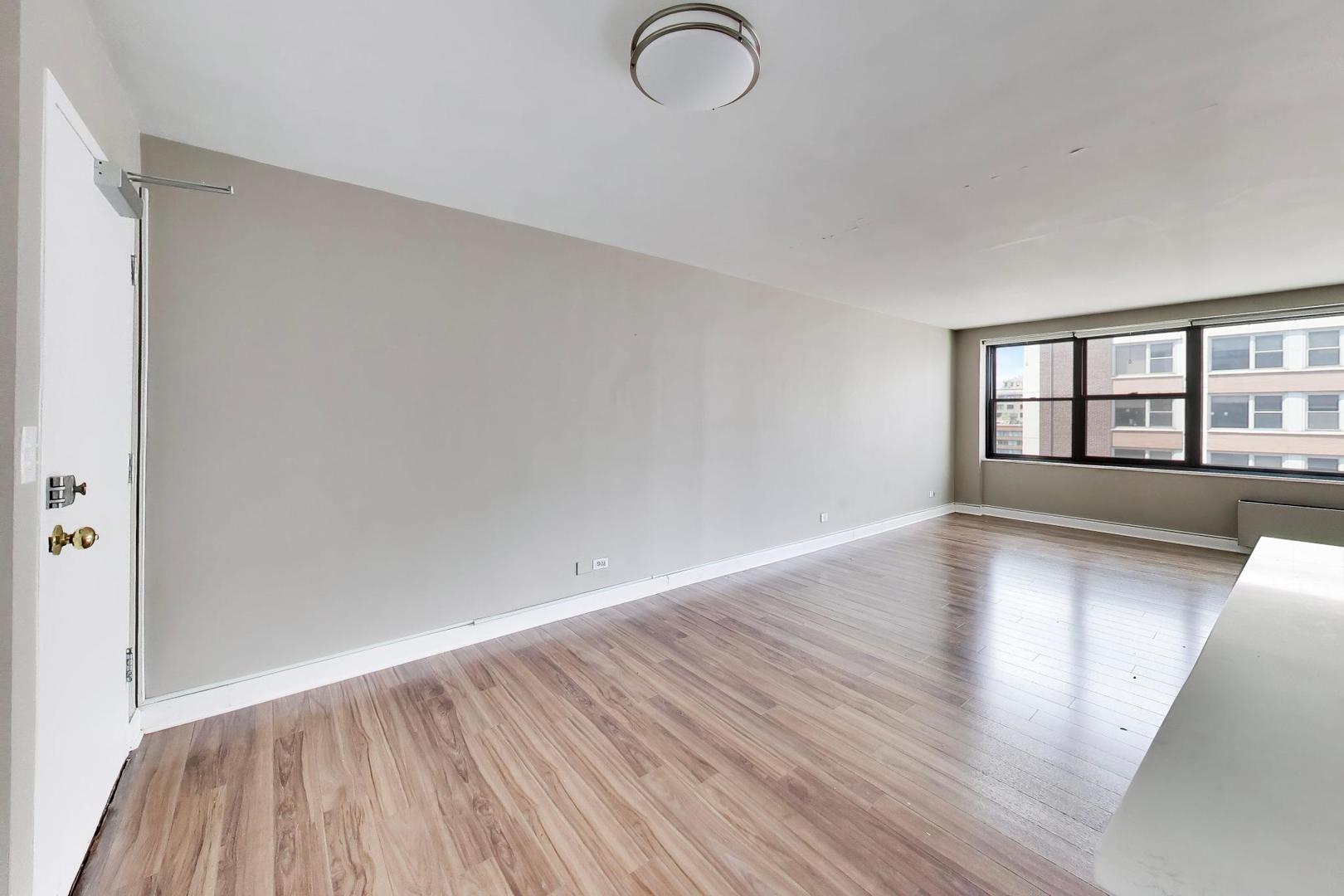850 N DEWITT Place Unit: 20A