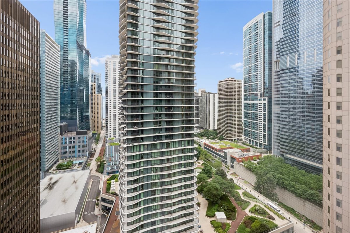222 N Columbus Drive Unit: 2608