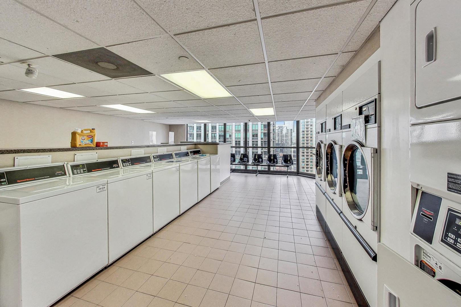 10 E ONTARIO Street Unit: 1110