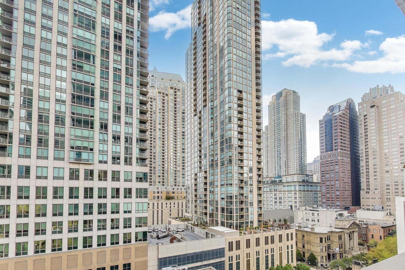 10 E ONTARIO Street Unit: 1110