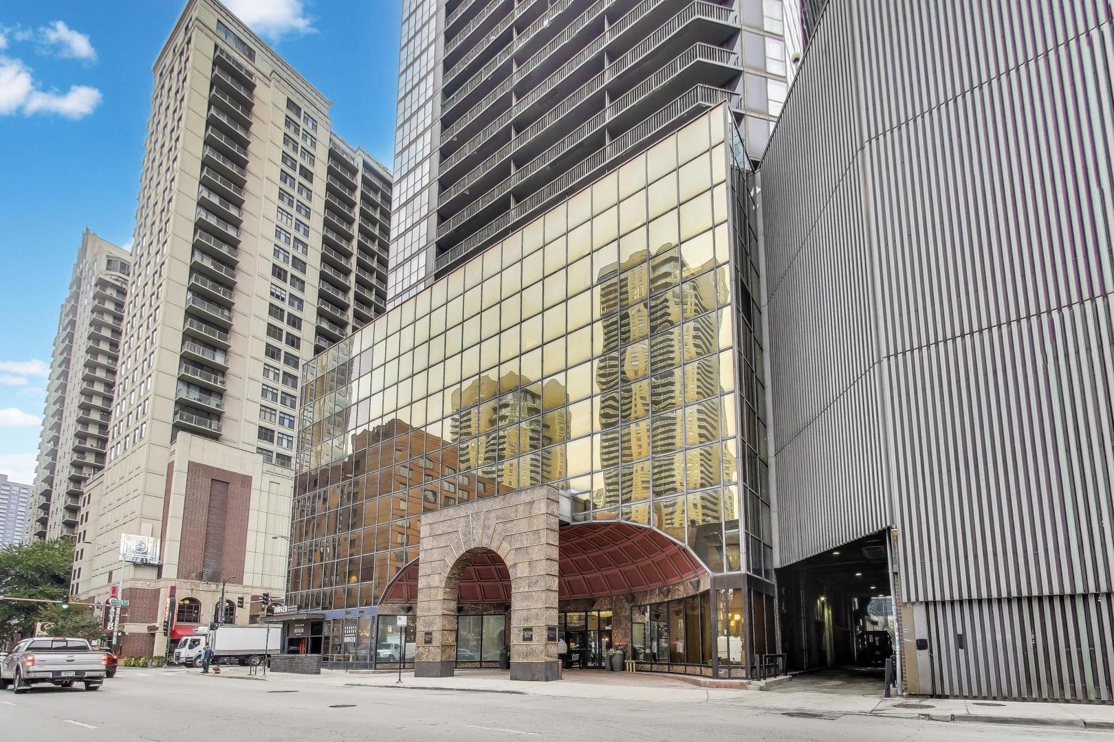 10 E ONTARIO Street Unit: 1110