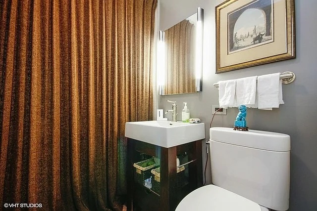 400 E RANDOLPH Street Unit: 3504