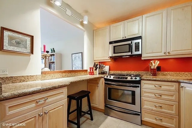 400 E RANDOLPH Street Unit: 3504