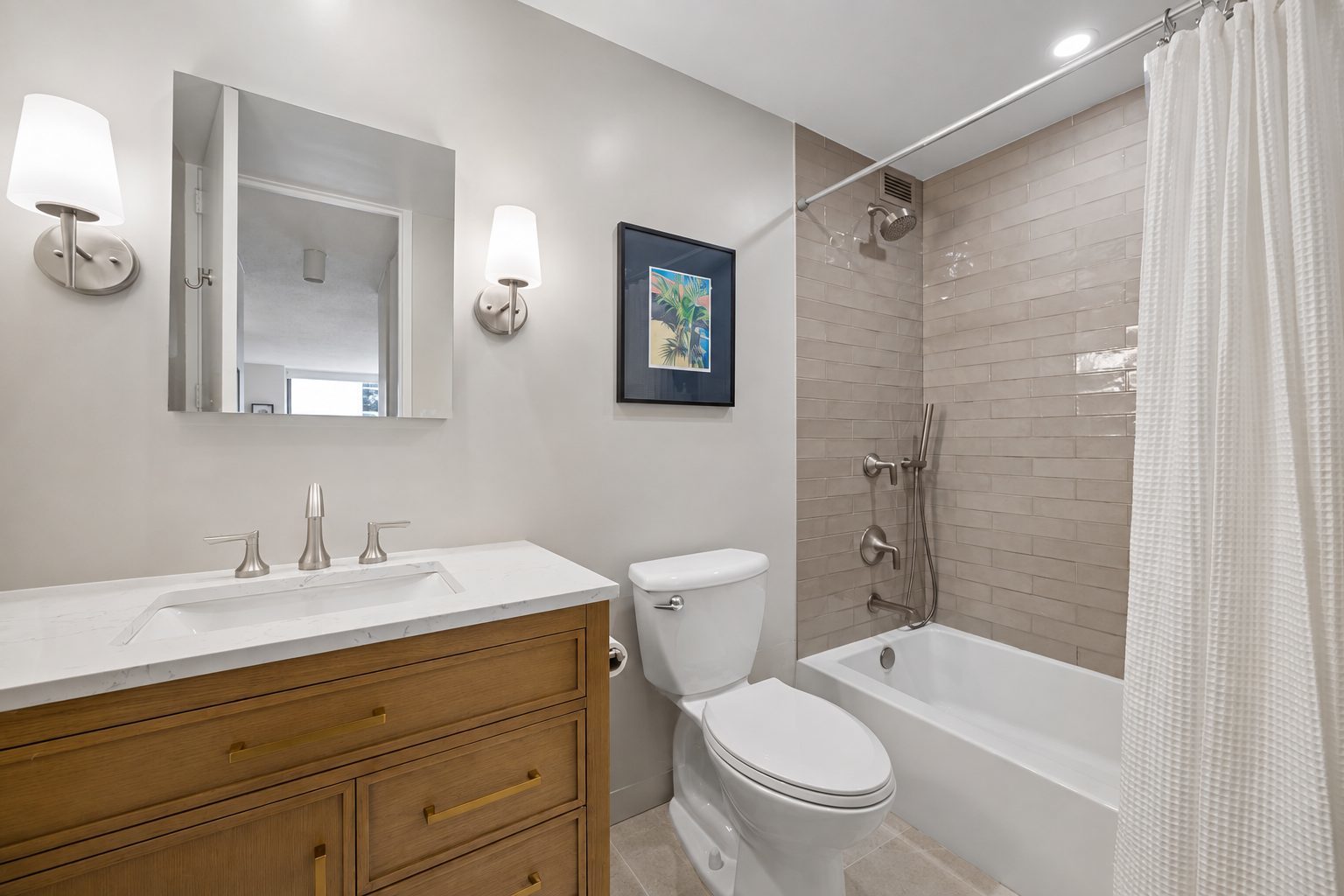 360 E Randolph Street Unit: 901