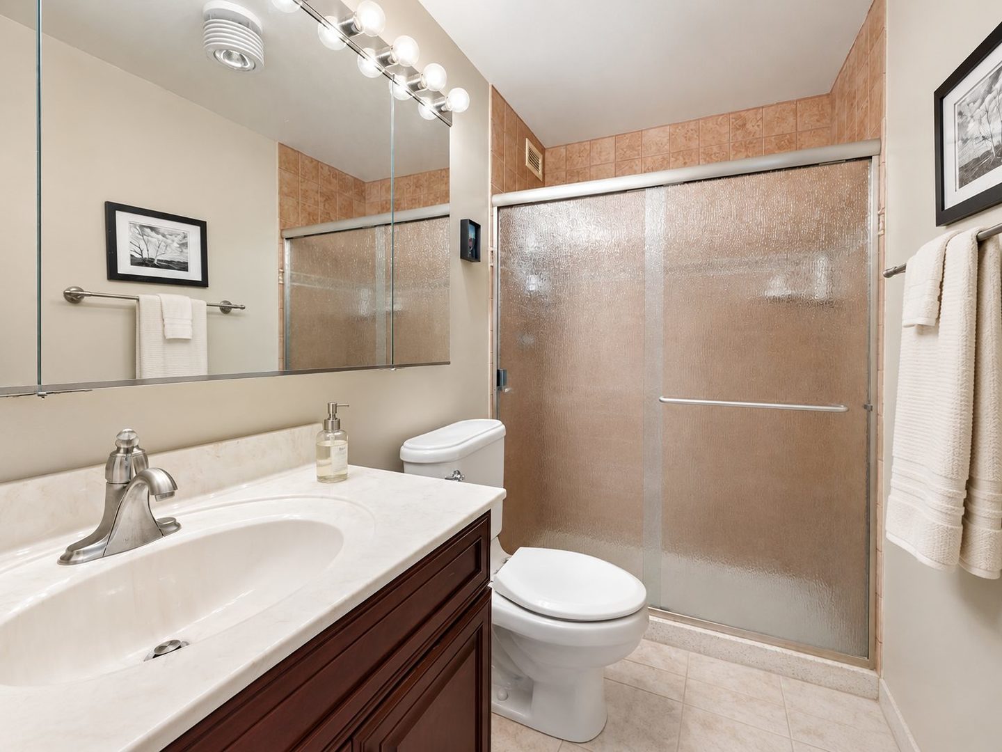 360 E Randolph Street Unit: 901