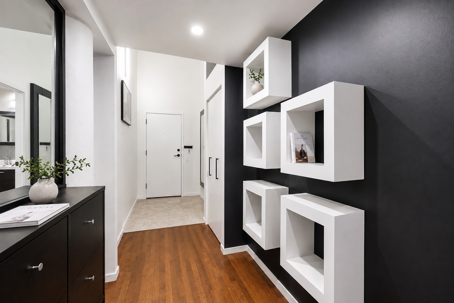 1000 W WASHINGTON Boulevard Unit: 216