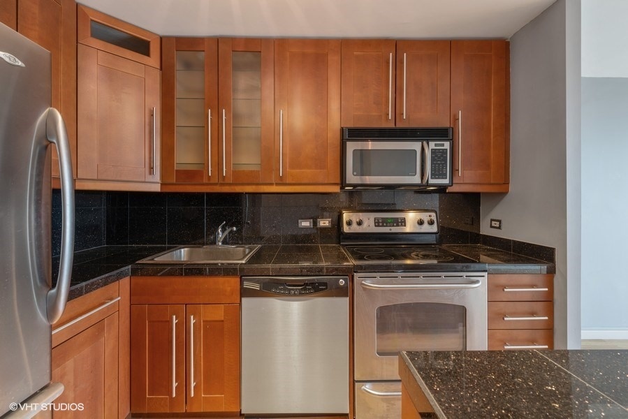 405 N WABASH Avenue Unit: 3401