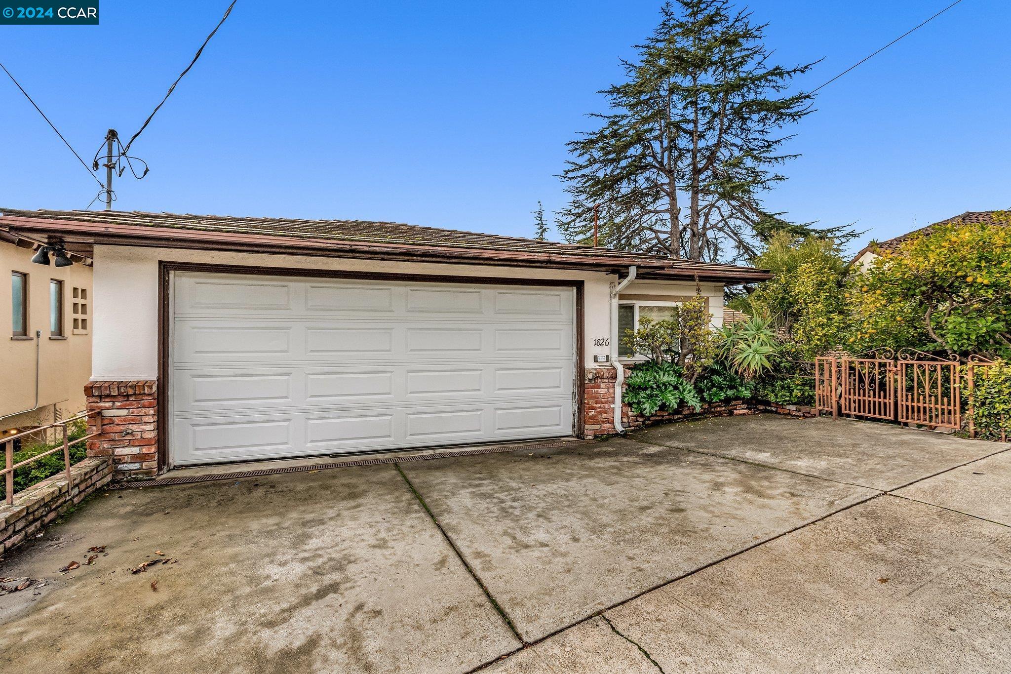 1826 Leimert Blvd