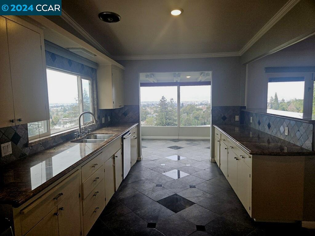 1826 Leimert Blvd