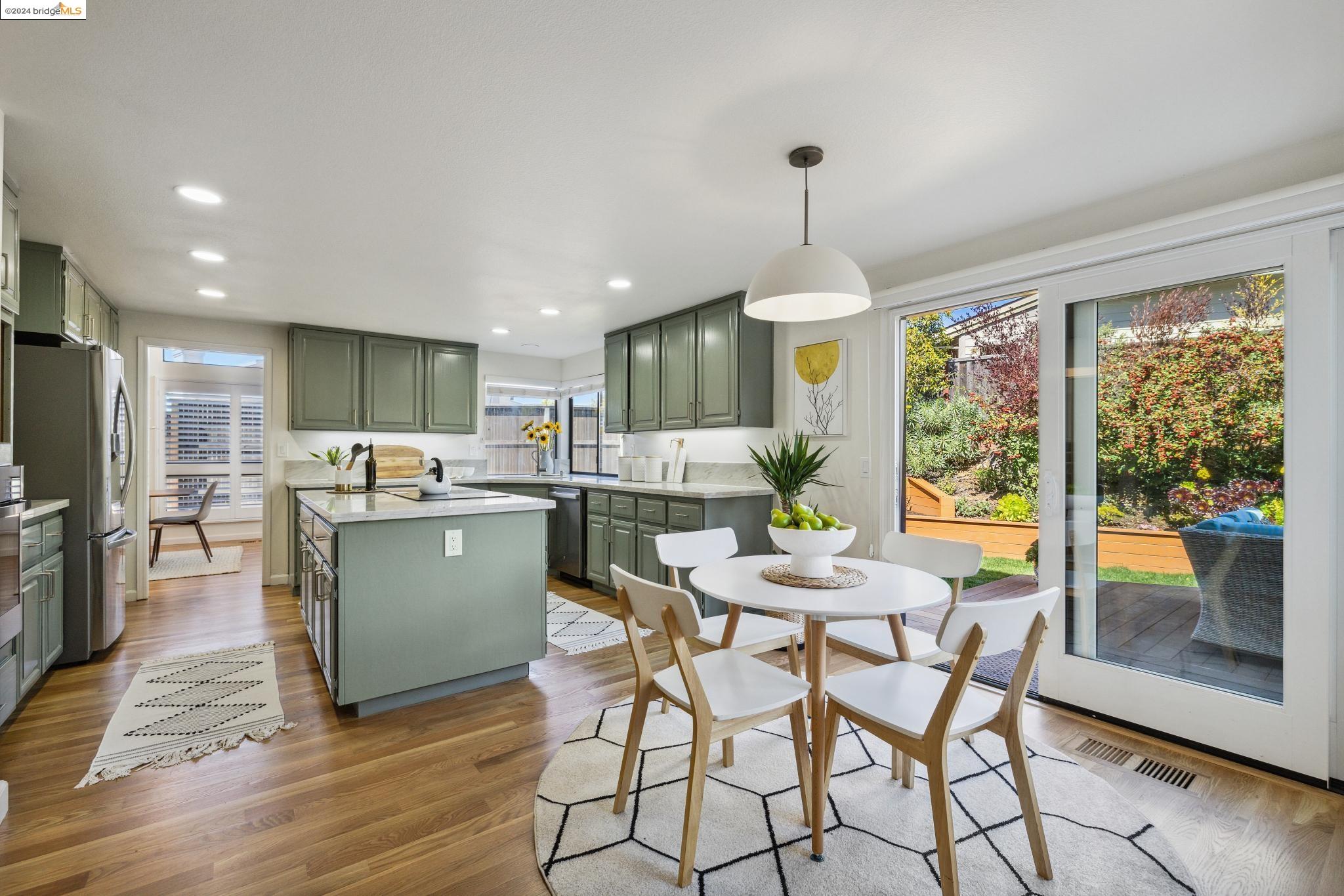 4202 Ridgemont Ct