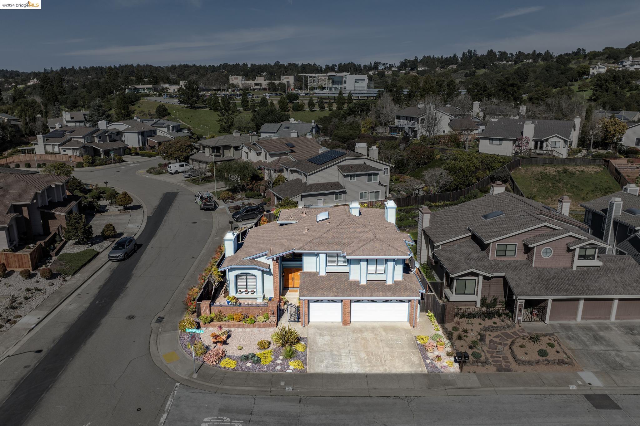 4202 Ridgemont Ct