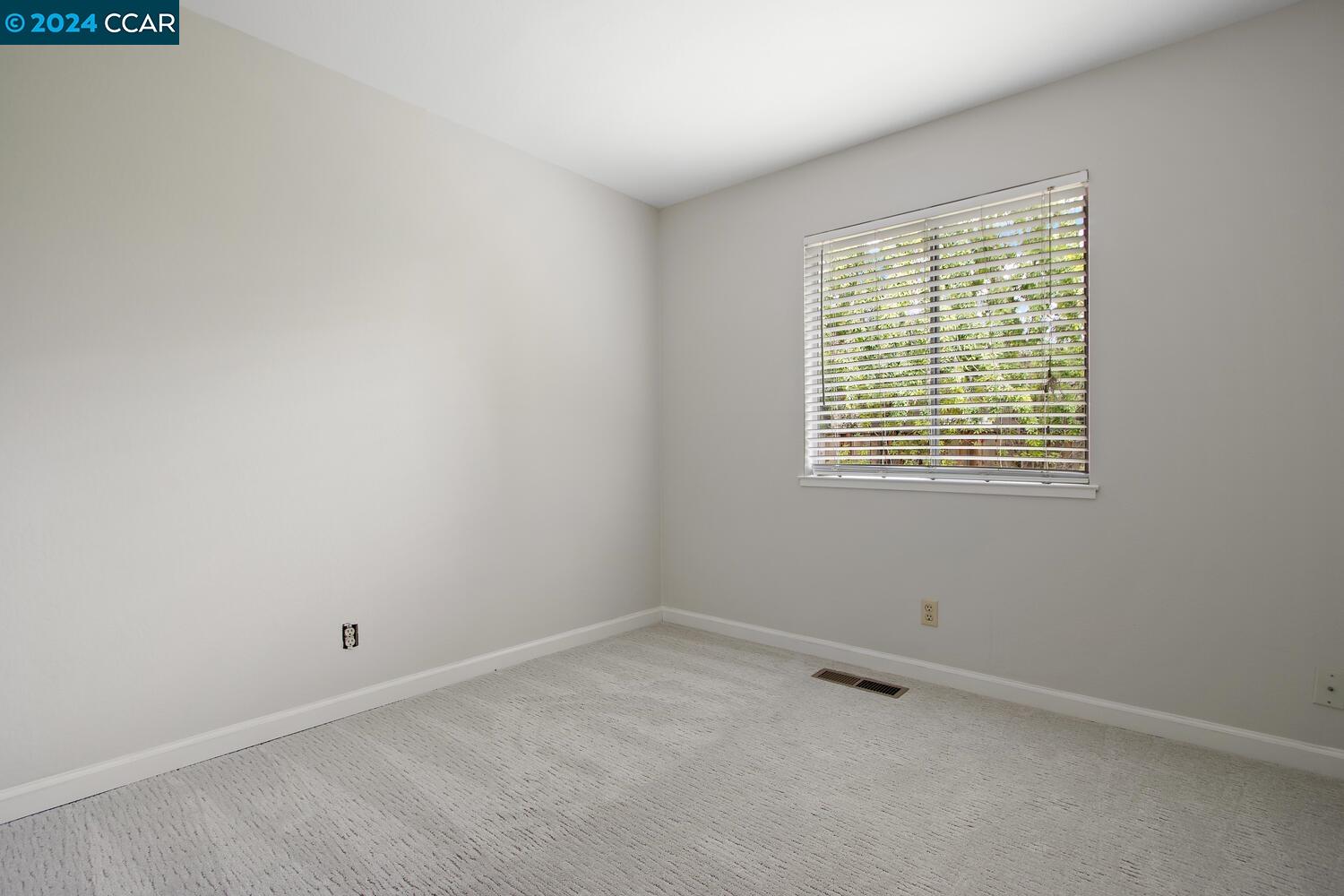 407 Kahrs Ave