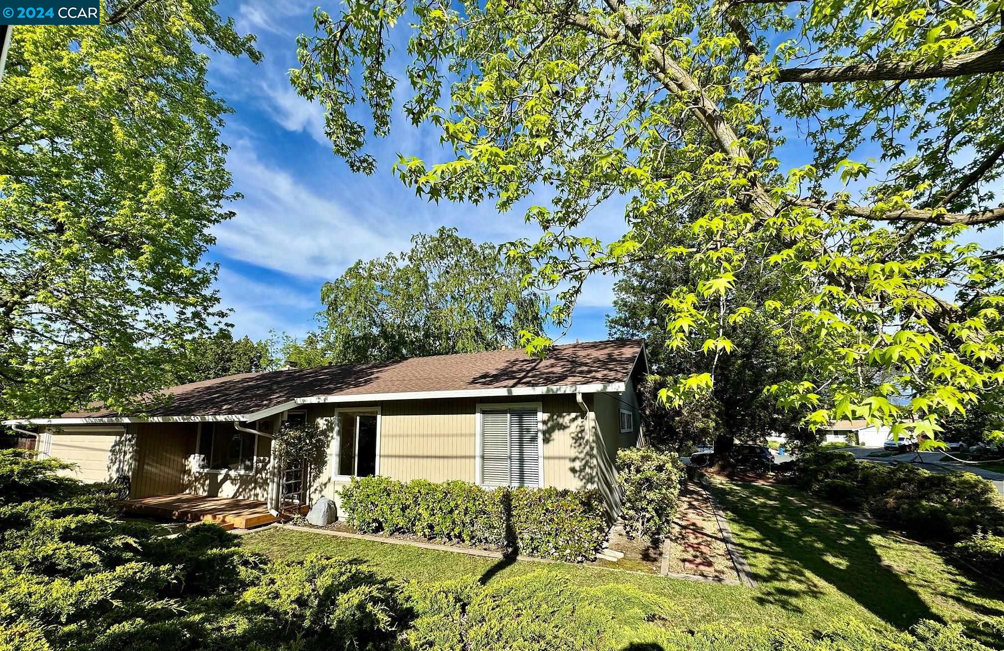 407 Kahrs Ave