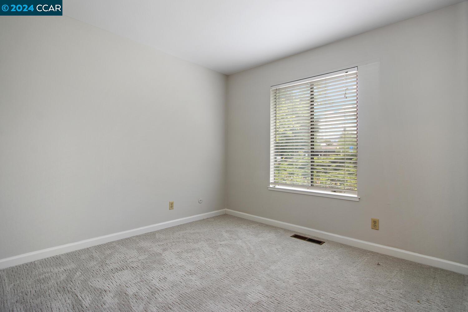 407 Kahrs Ave