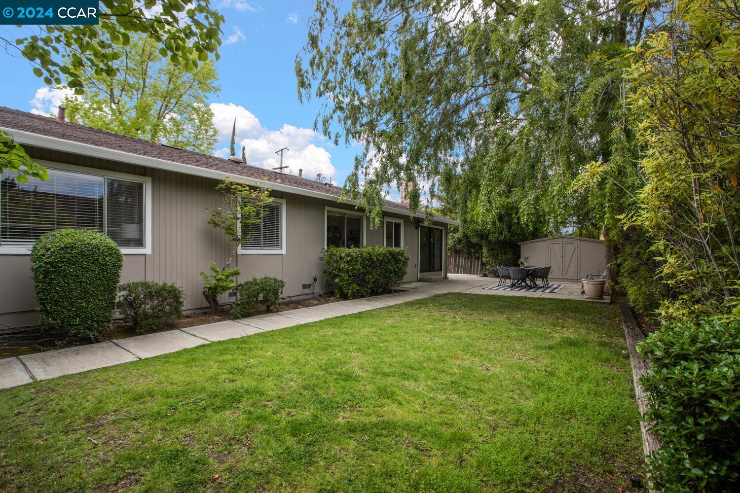 407 Kahrs Ave