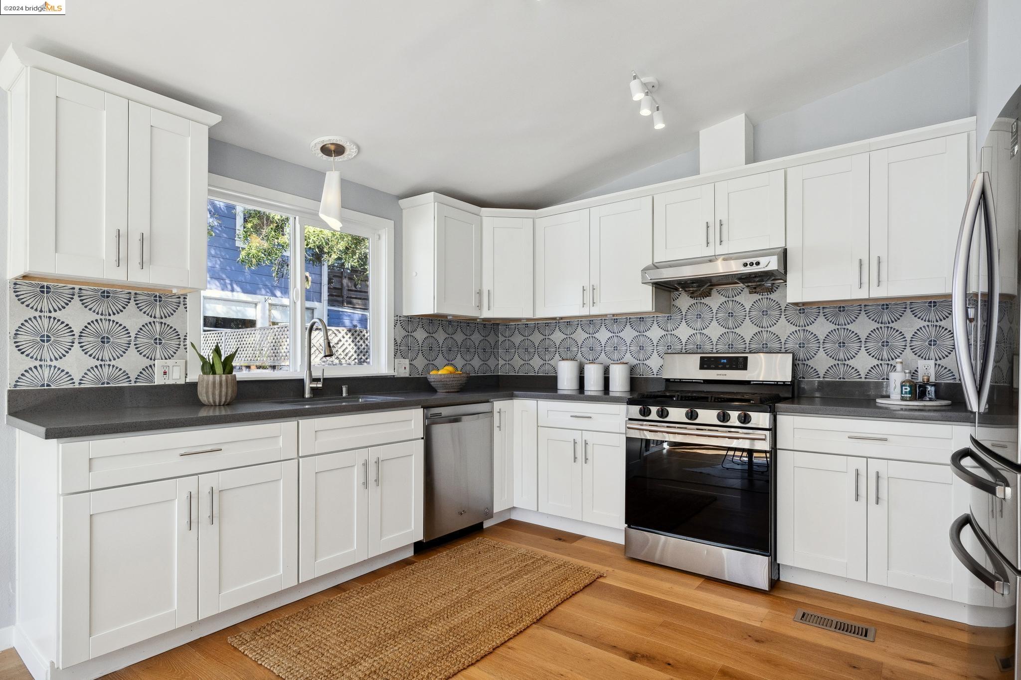 1904 11Th Ave