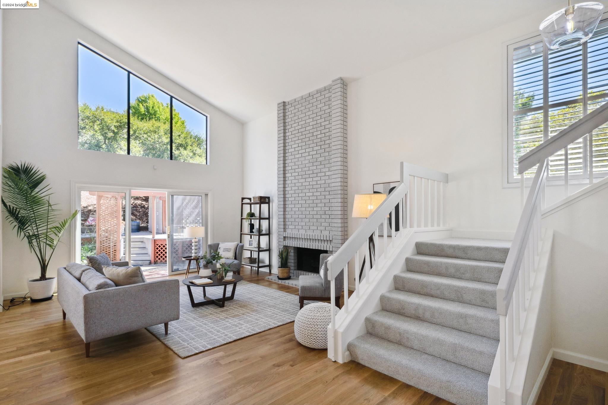 4212 High Knoll Dr
