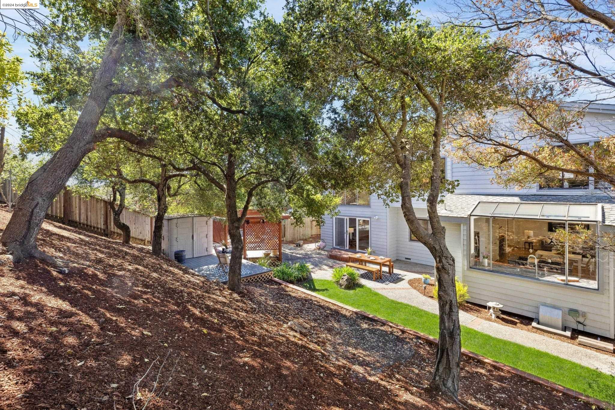 4212 High Knoll Dr