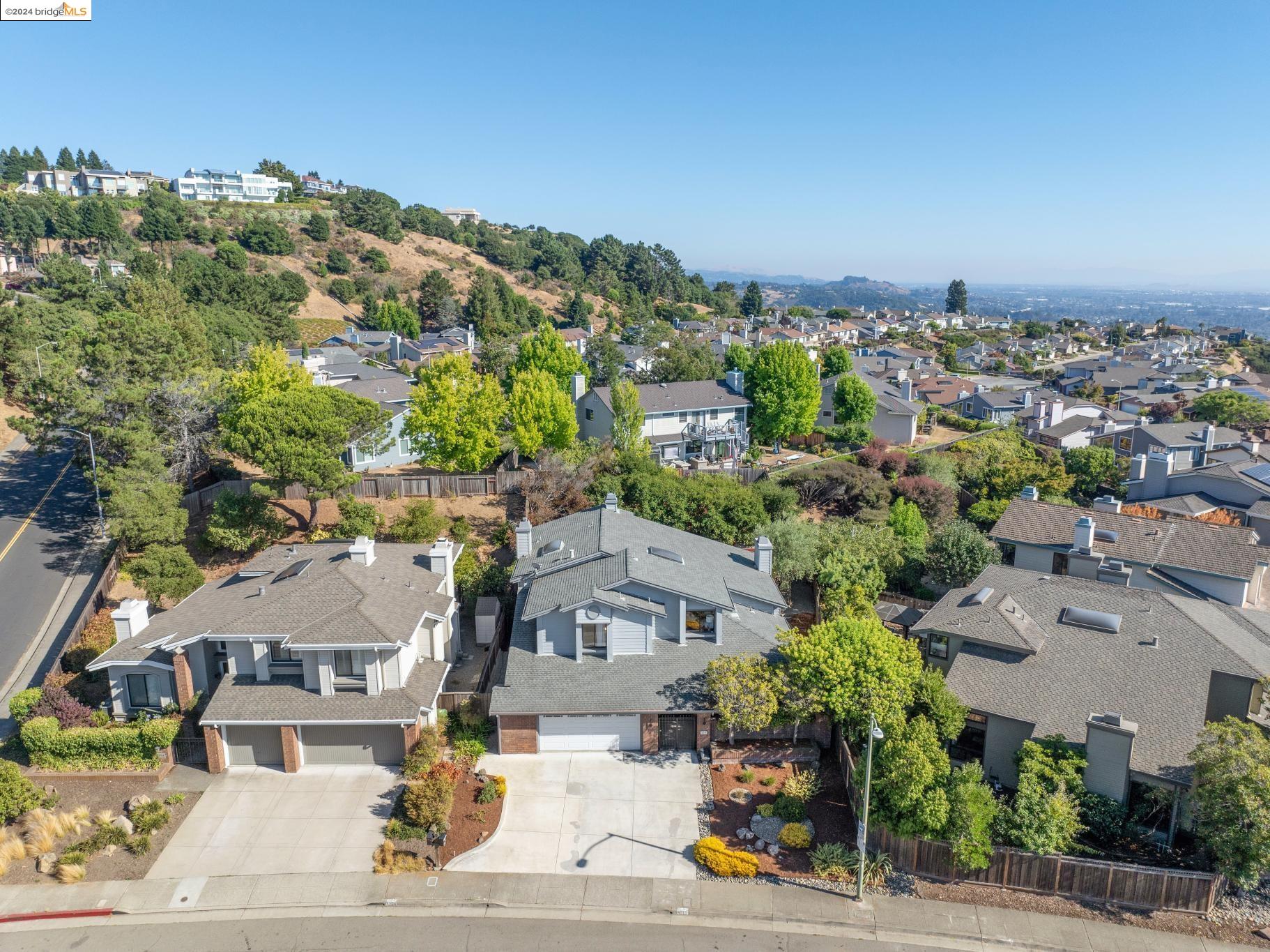 4212 High Knoll Dr