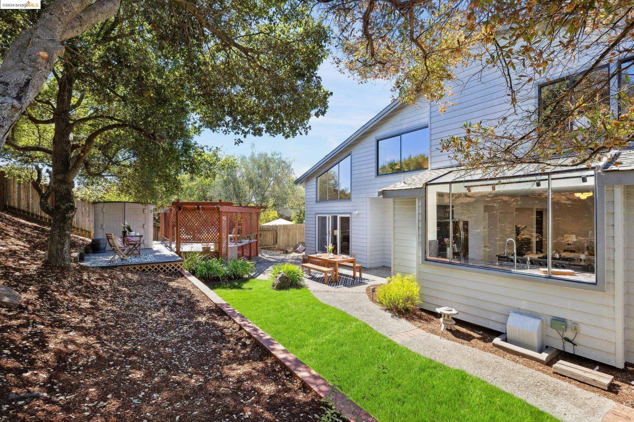 4212 High Knoll Dr