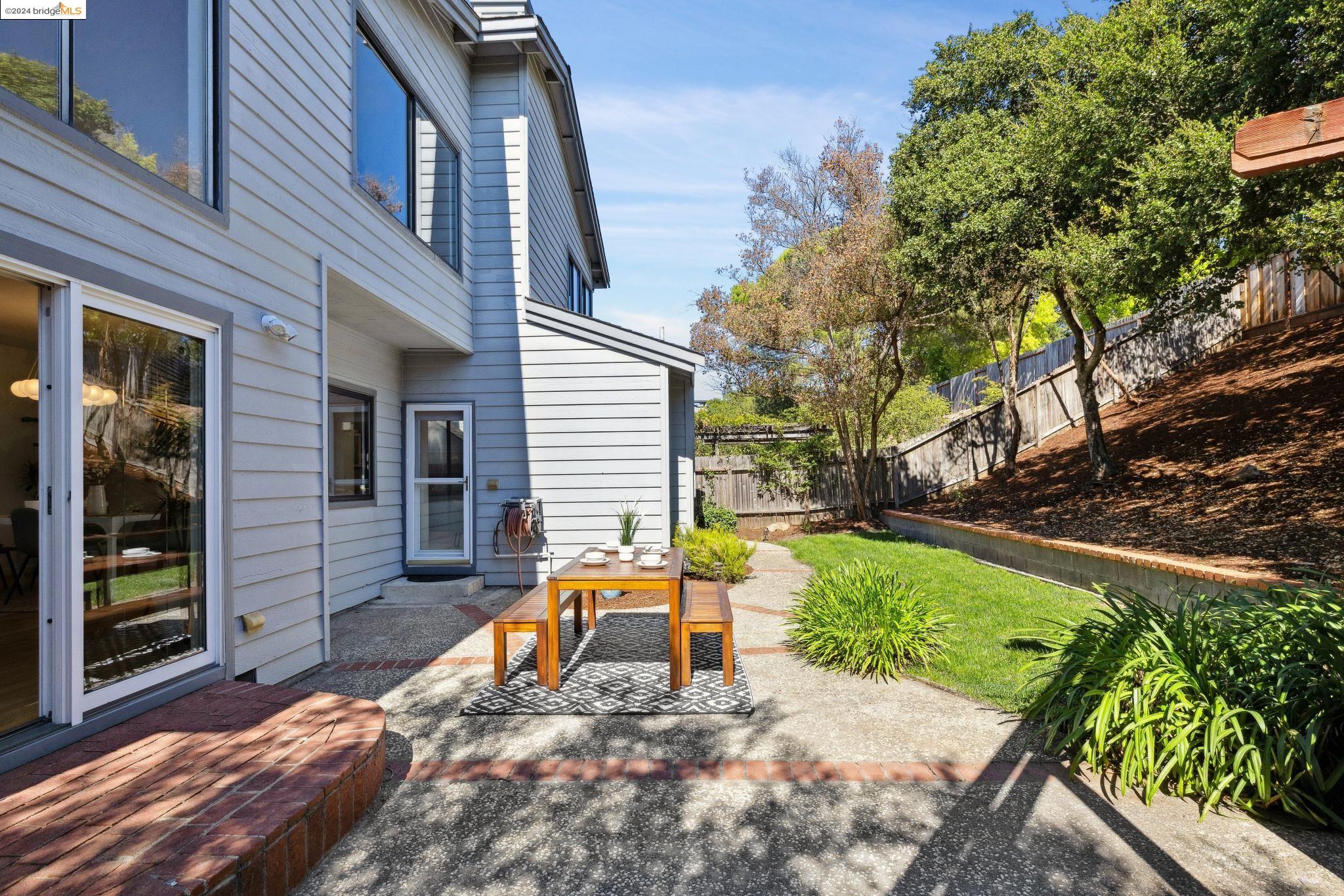 4212 High Knoll Dr