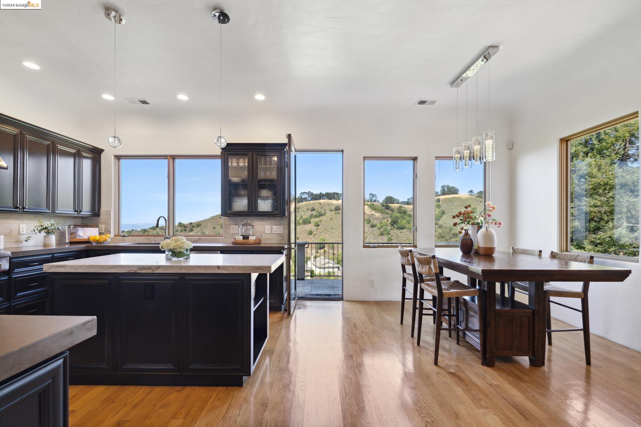 1033 Amito Dr