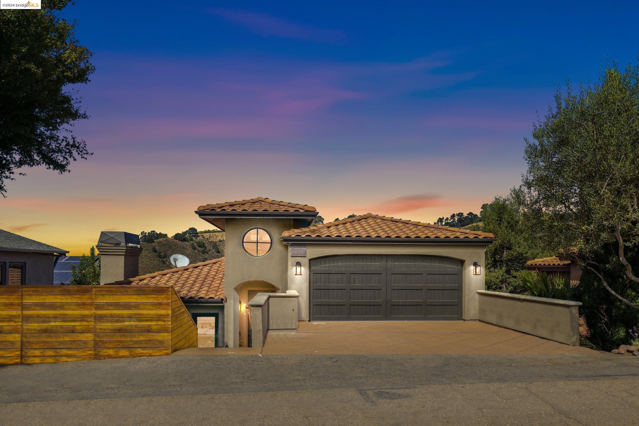 1033 Amito Dr