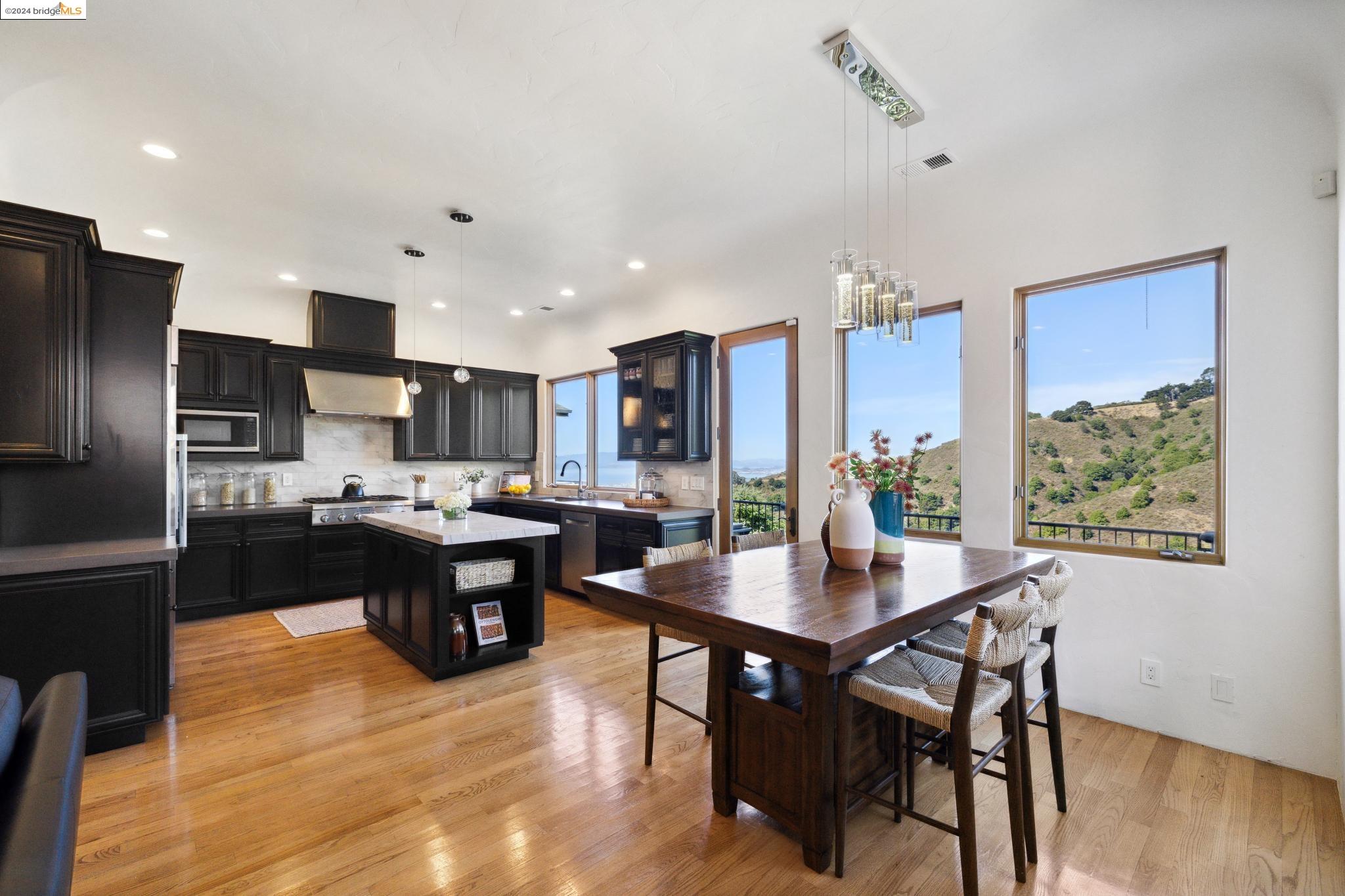 1033 Amito Dr