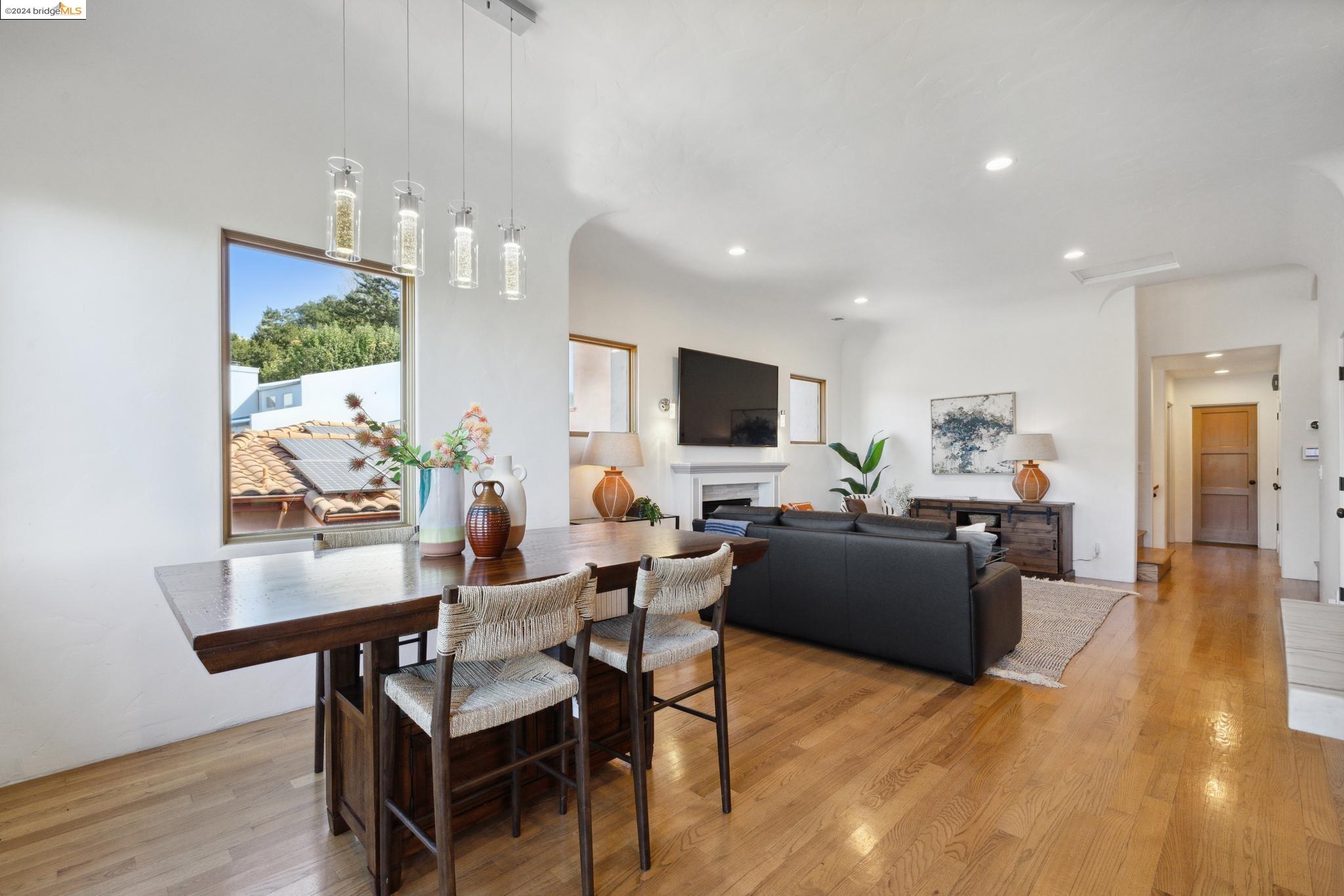 1033 Amito Dr
