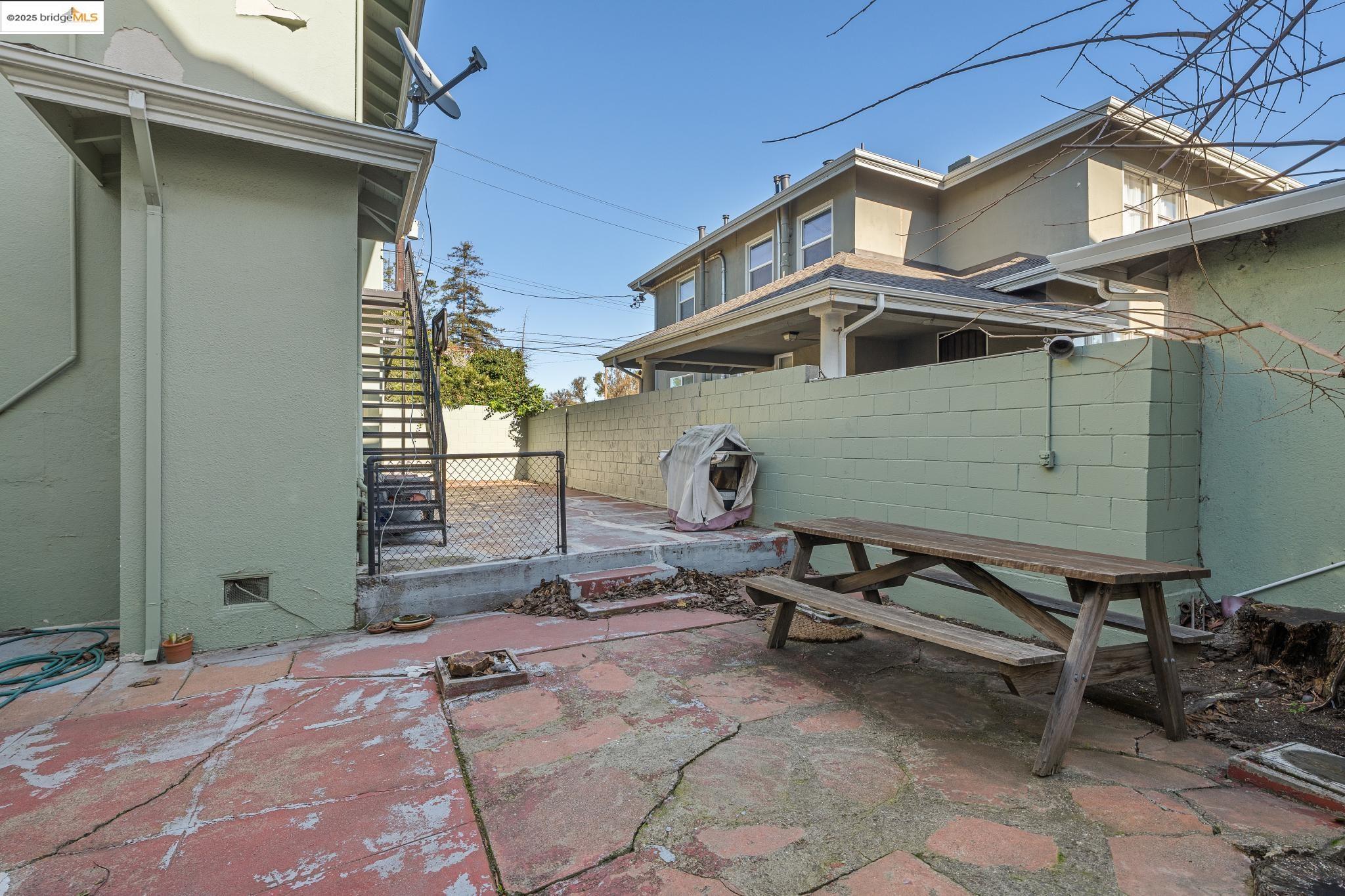 1001 Macarthur Blvd