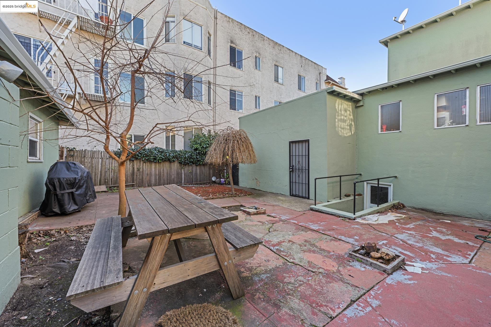 1001 Macarthur Blvd
