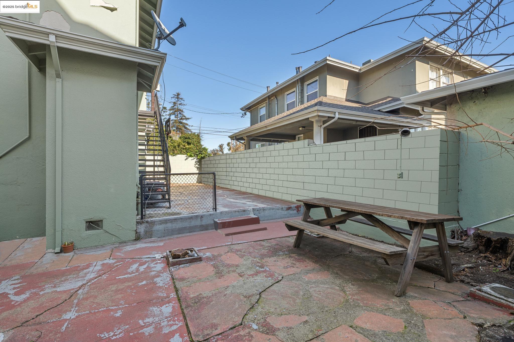 1001 Macarthur Blvd