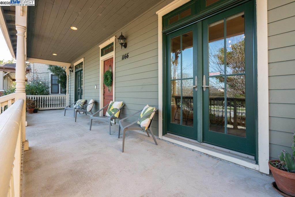 1166 Taraya Terrace