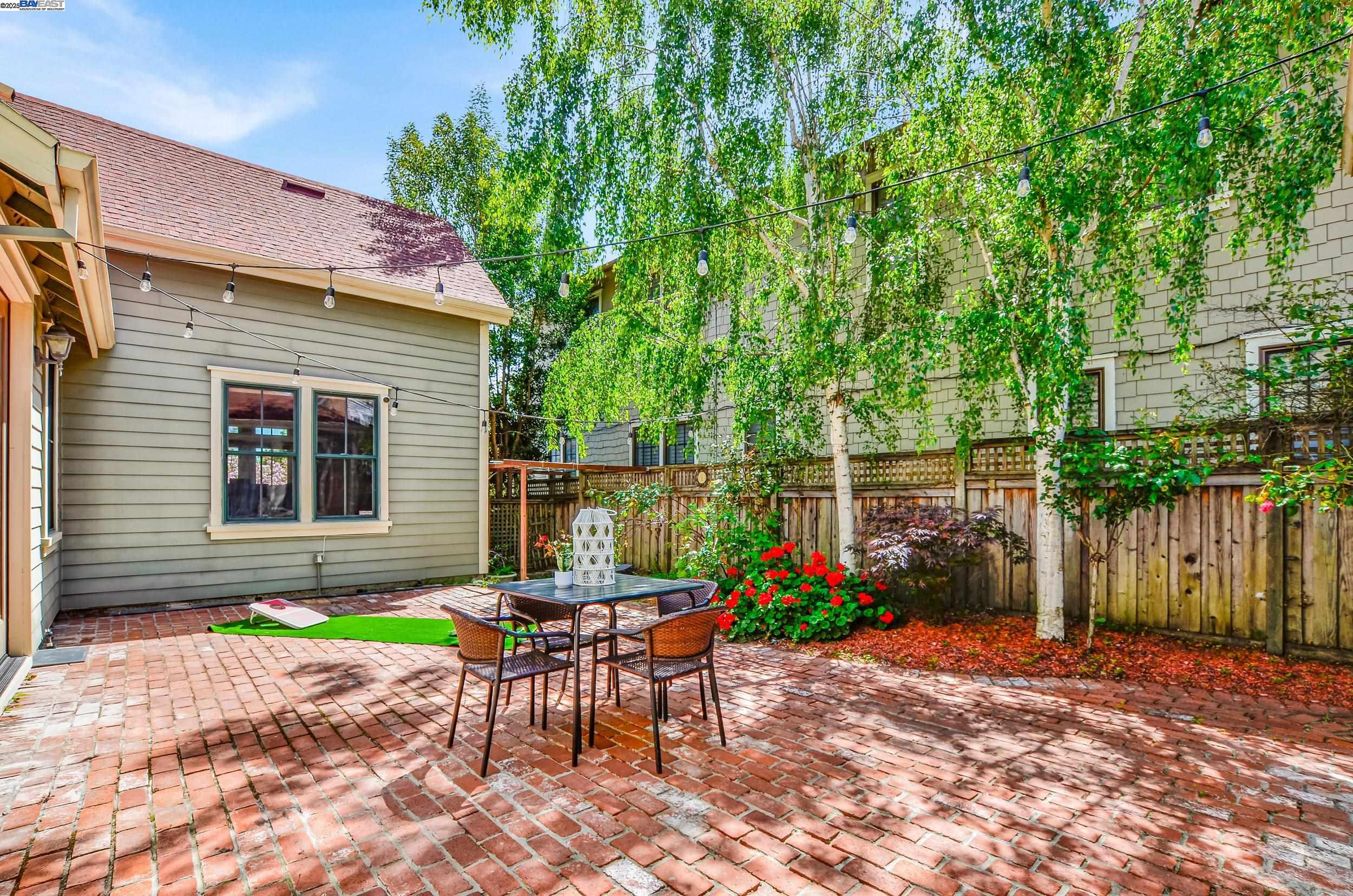 1166 Taraya Terrace