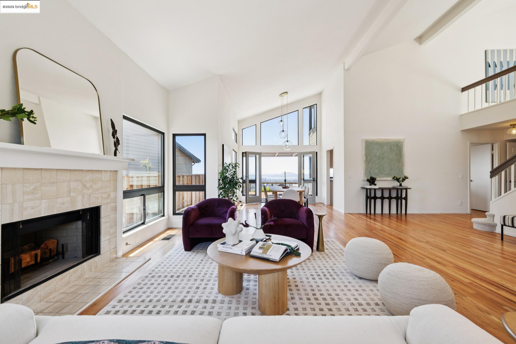 6109 Ridgemont Dr