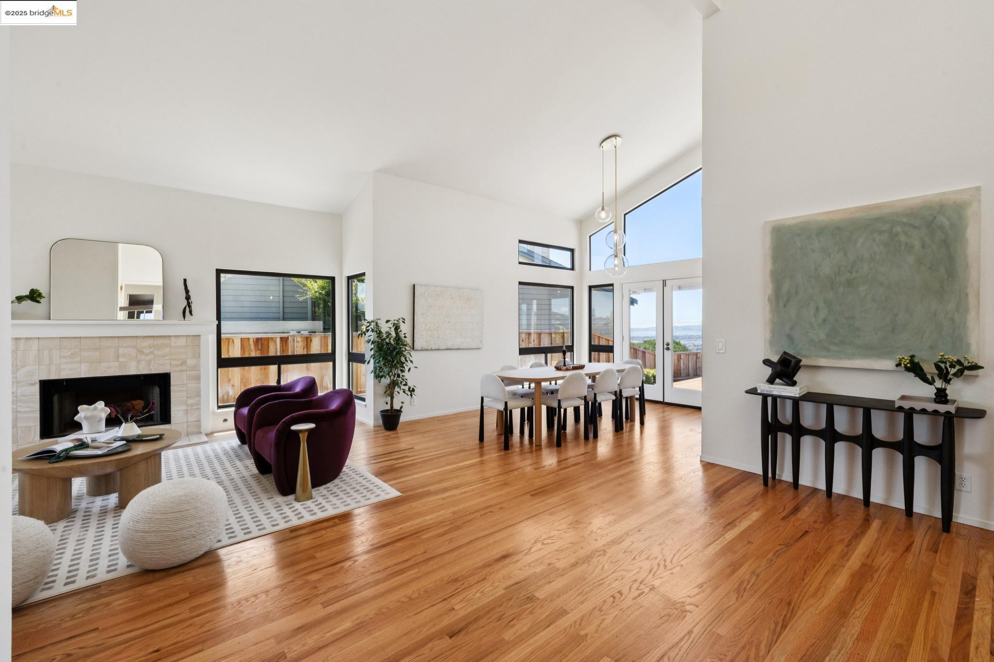 6109 Ridgemont Dr