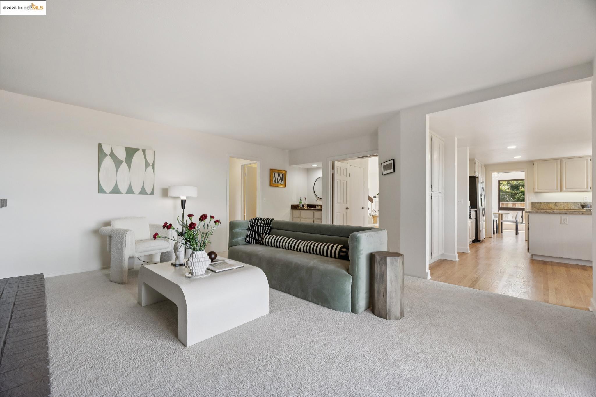 6109 Ridgemont Dr
