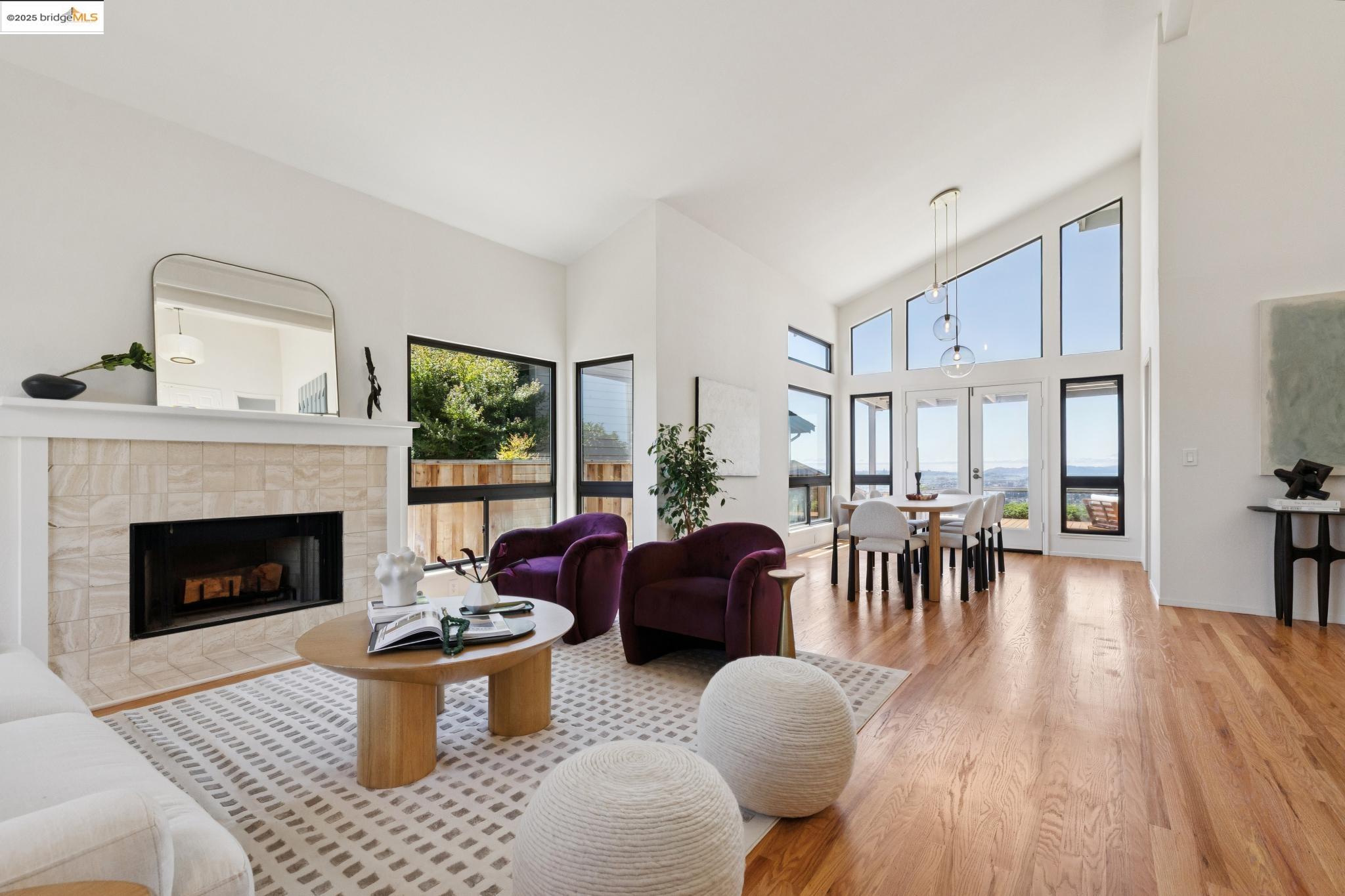 6109 Ridgemont Dr