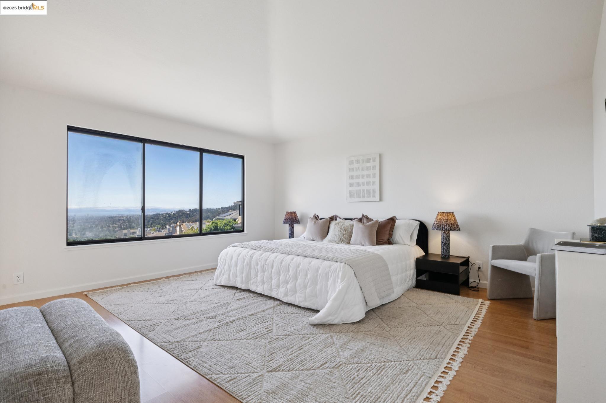 6109 Ridgemont Dr