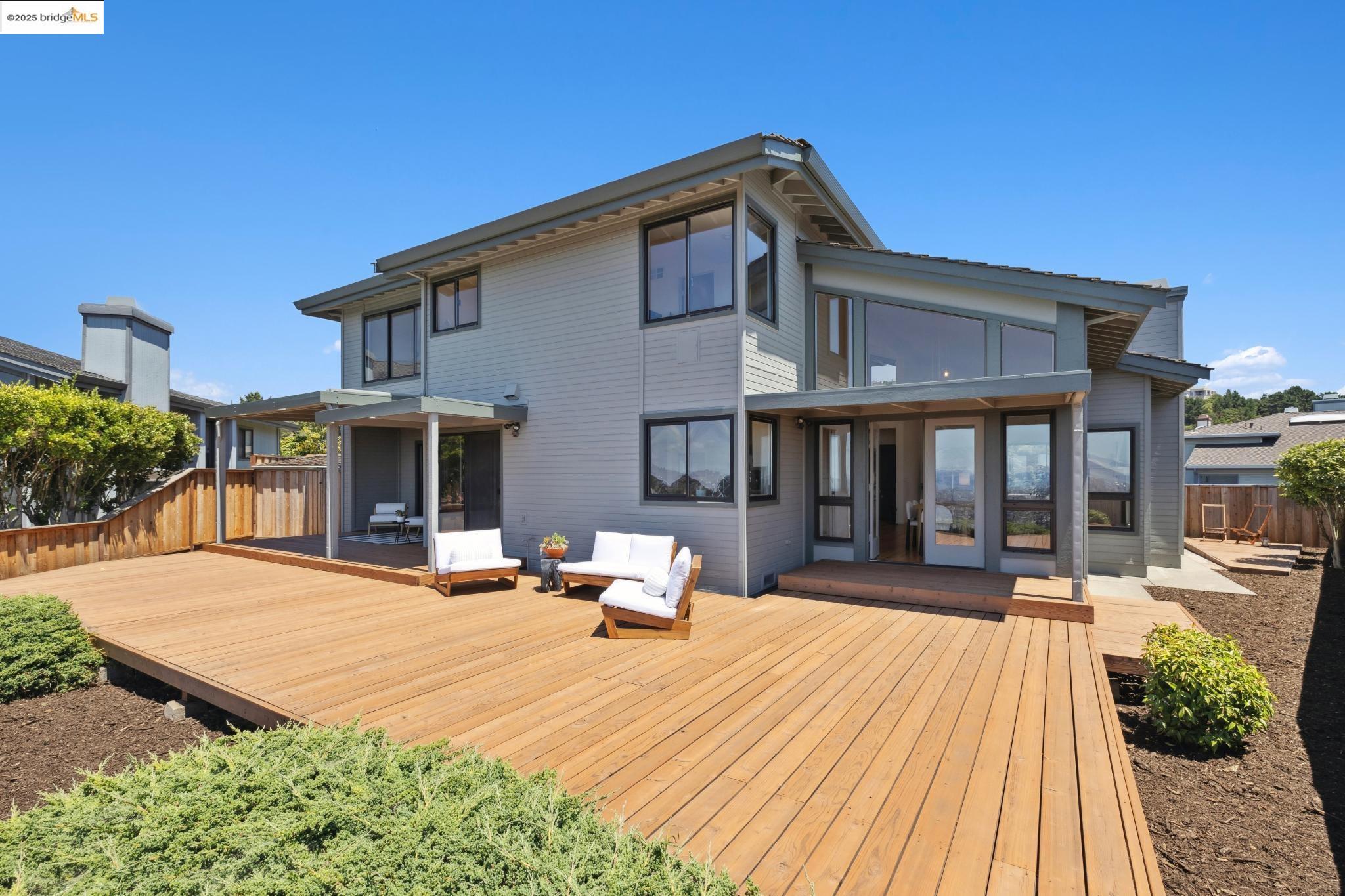 6109 Ridgemont Dr