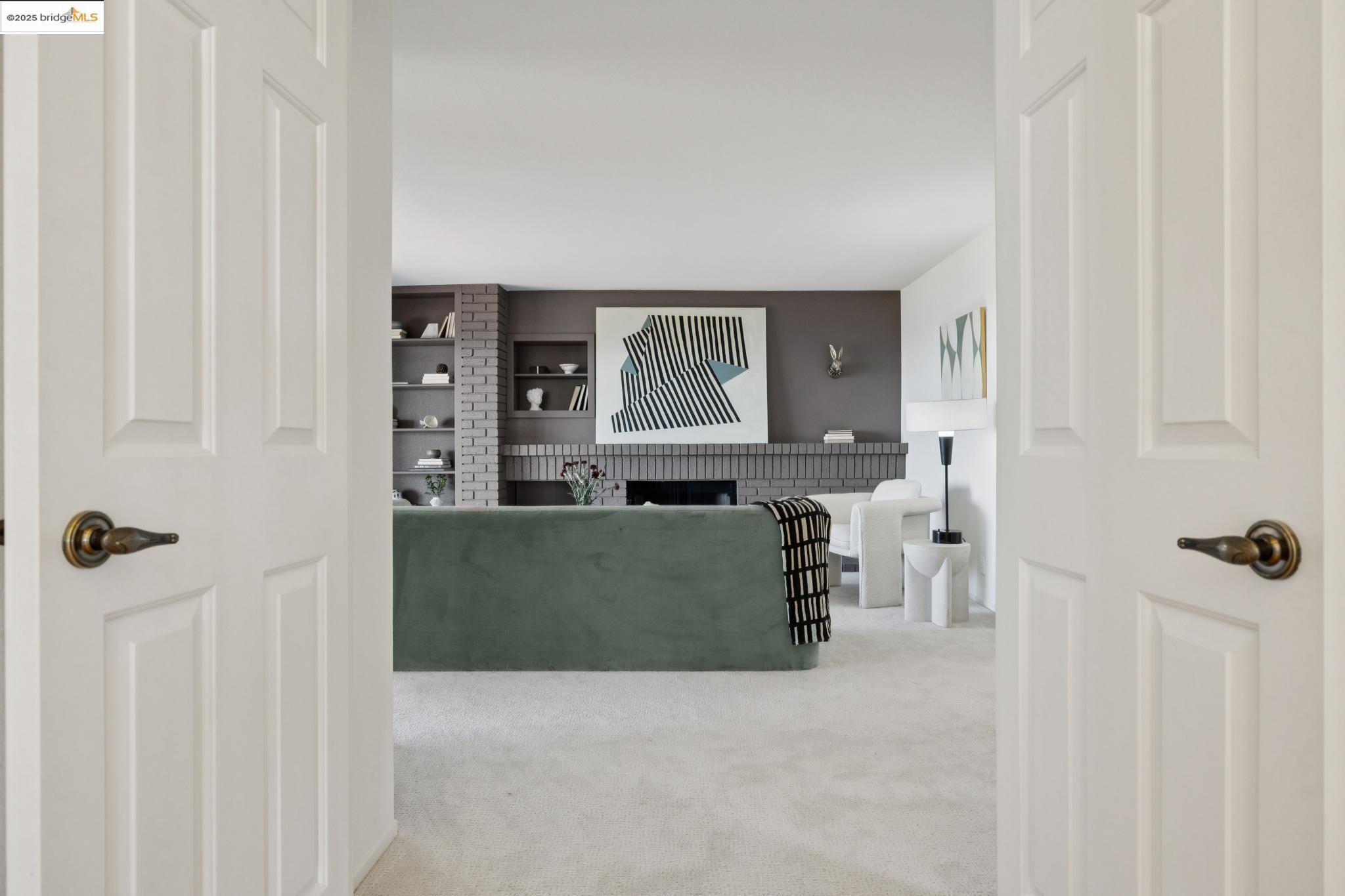 6109 Ridgemont Dr