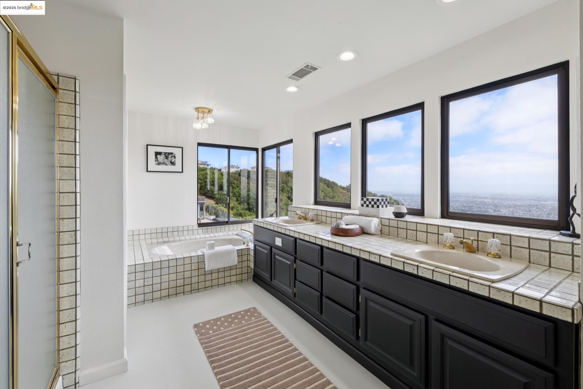 6019 Ridgemont Dr