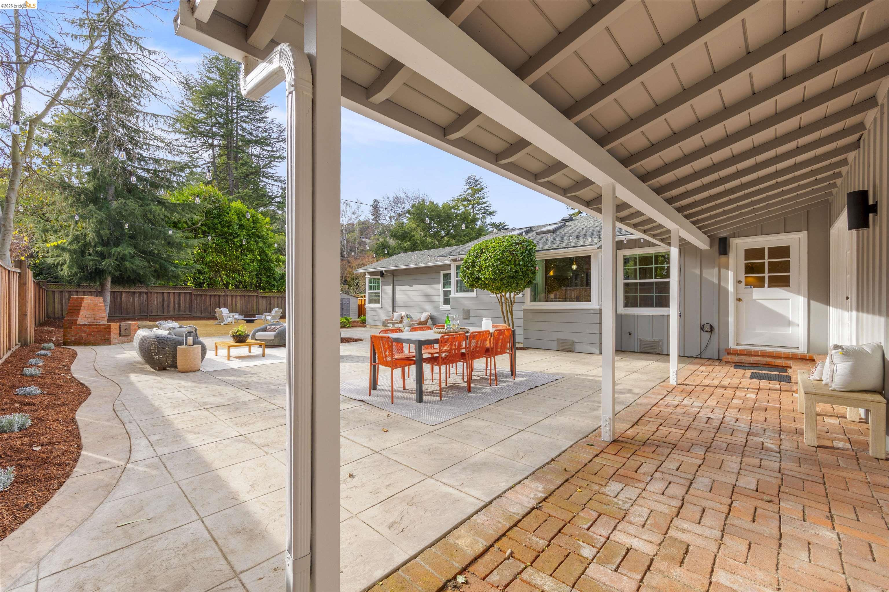 1509 Mountain Blvd
