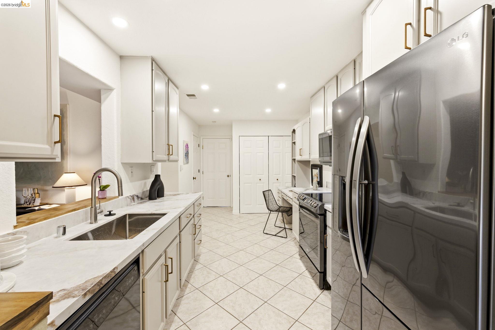 20111 W Ridge Ct # 13