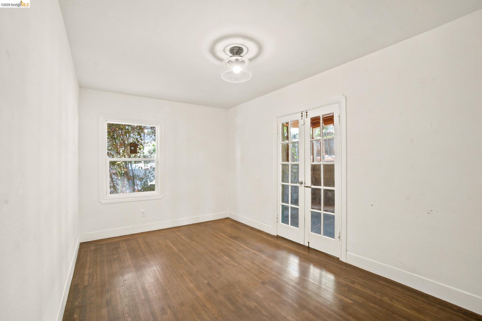 6616 Outlook Ave