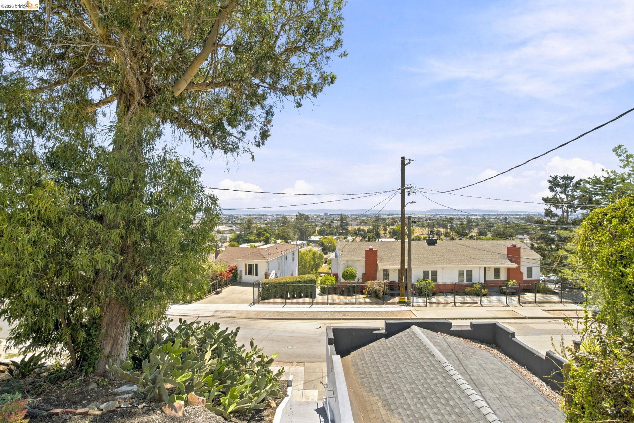 6616 Outlook Ave